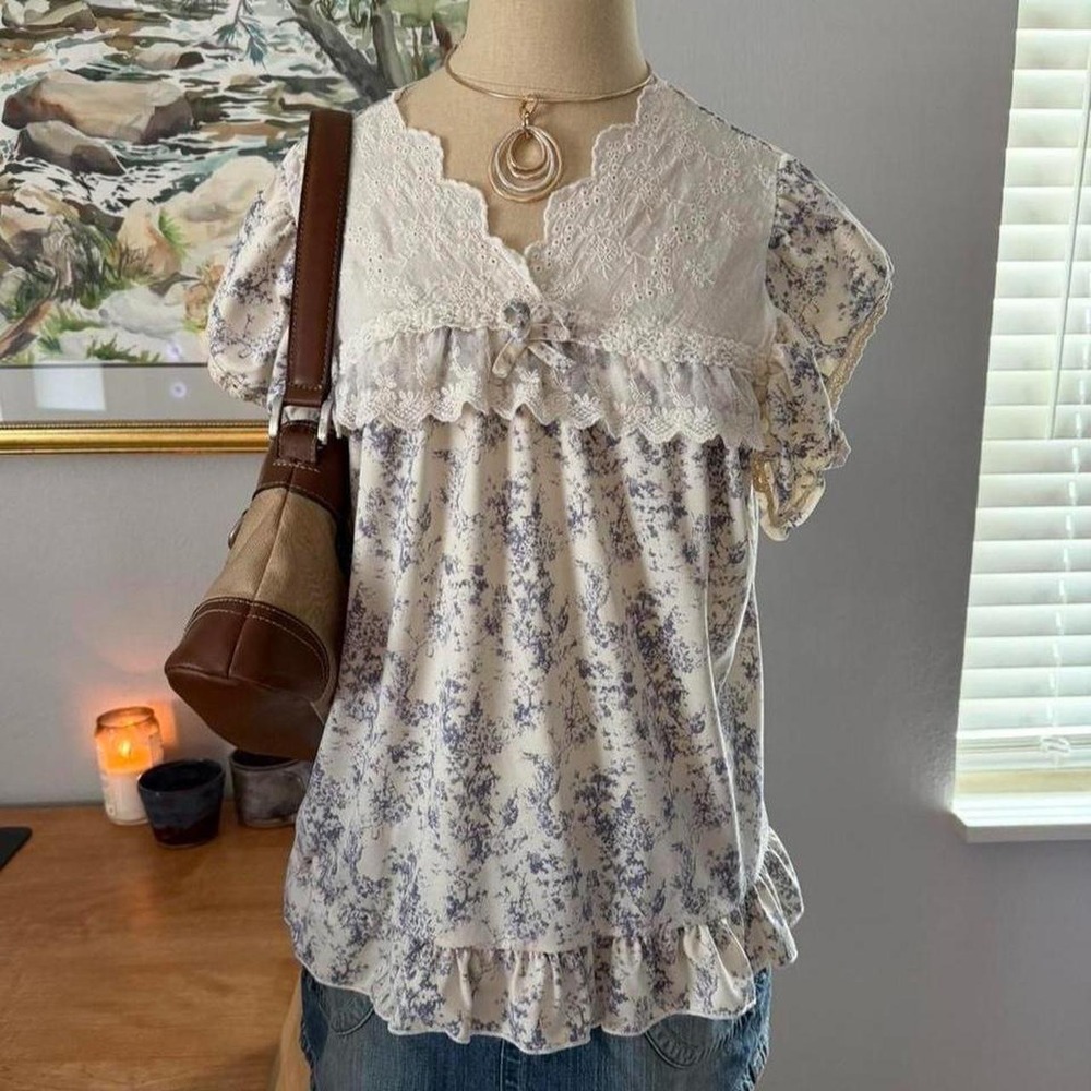 Cottagecore Blue White Toile Floral Babydoll Top Lace Yoke Puff Sleeve Small